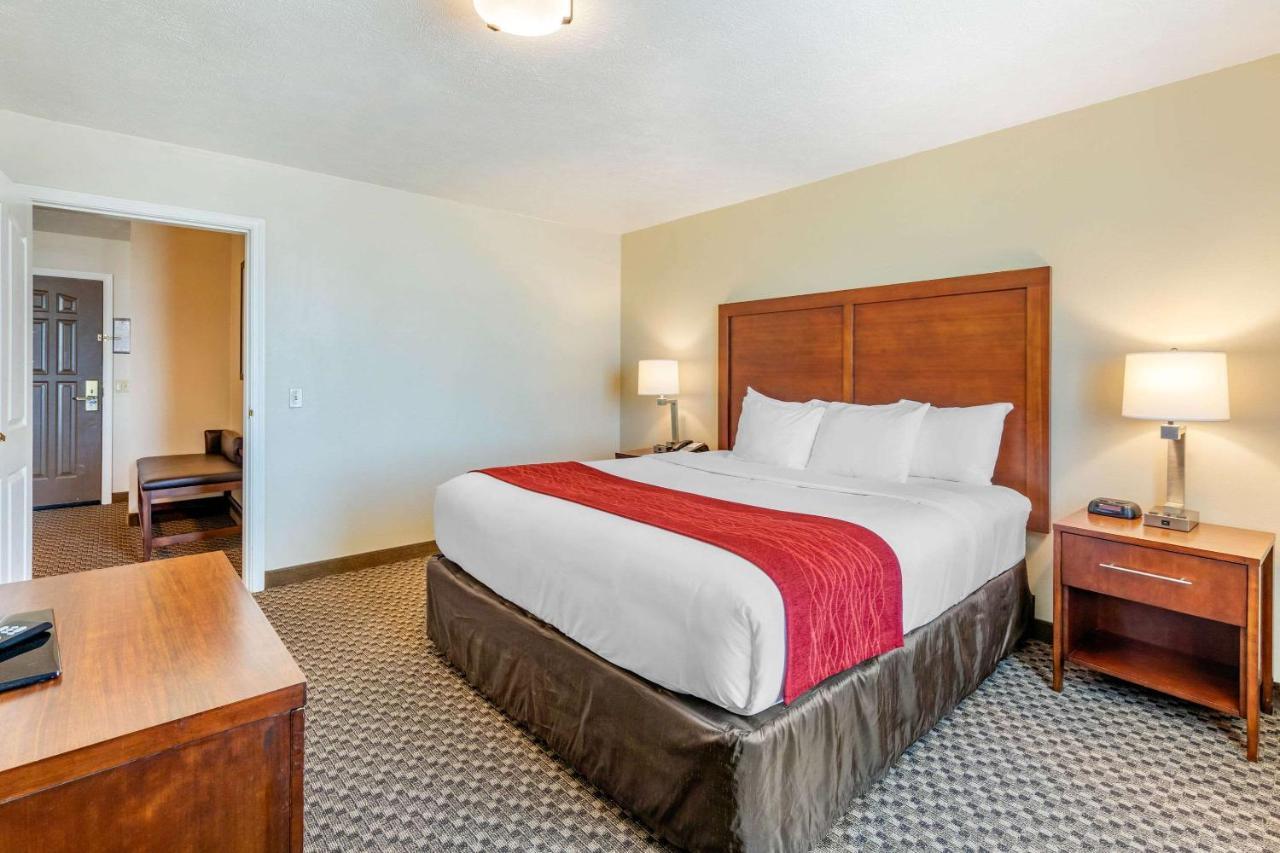 Comfort Inn & Suites Lancaster Antelope Valley Exteriér fotografie