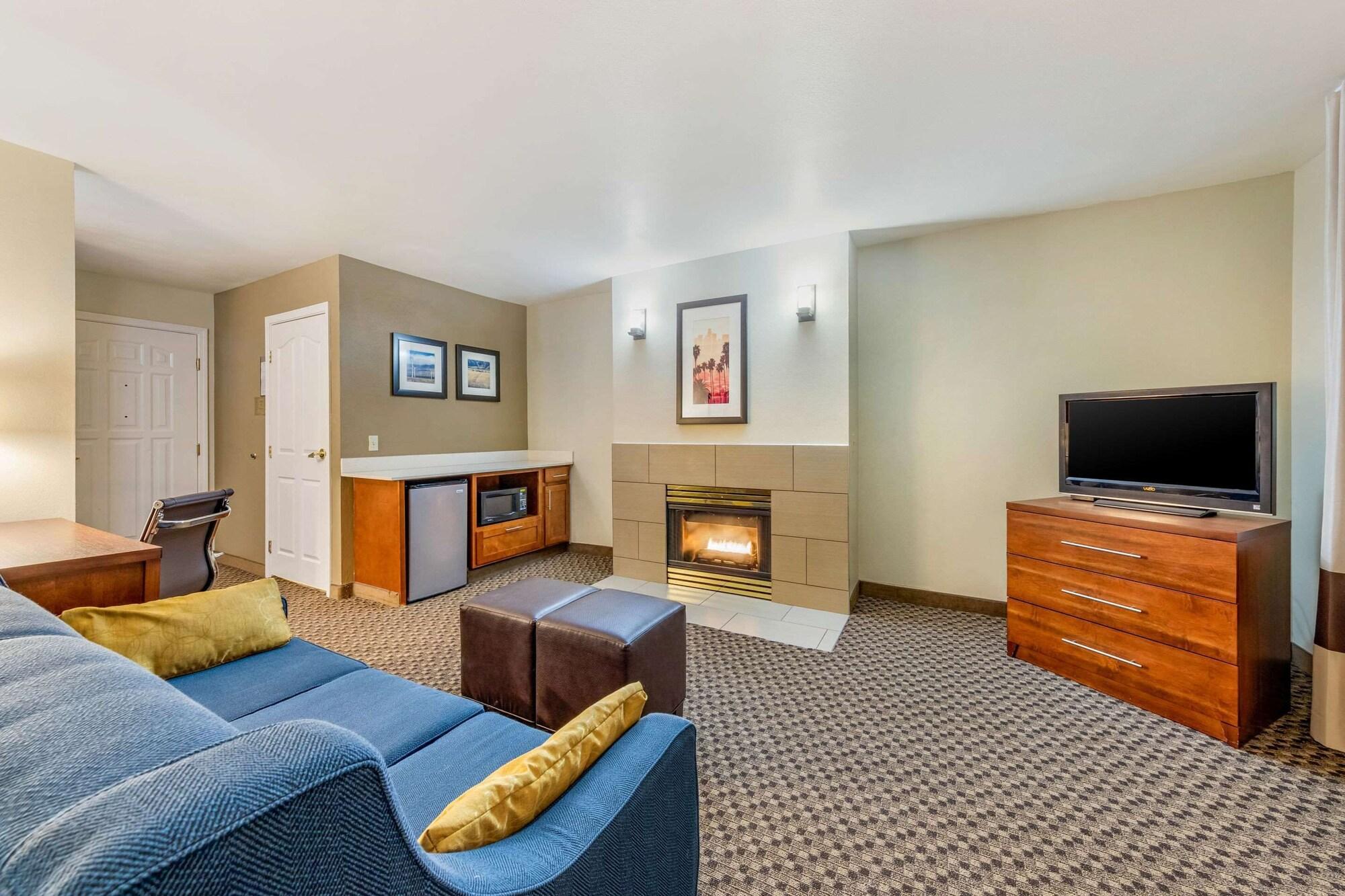 Comfort Inn & Suites Lancaster Antelope Valley Exteriér fotografie