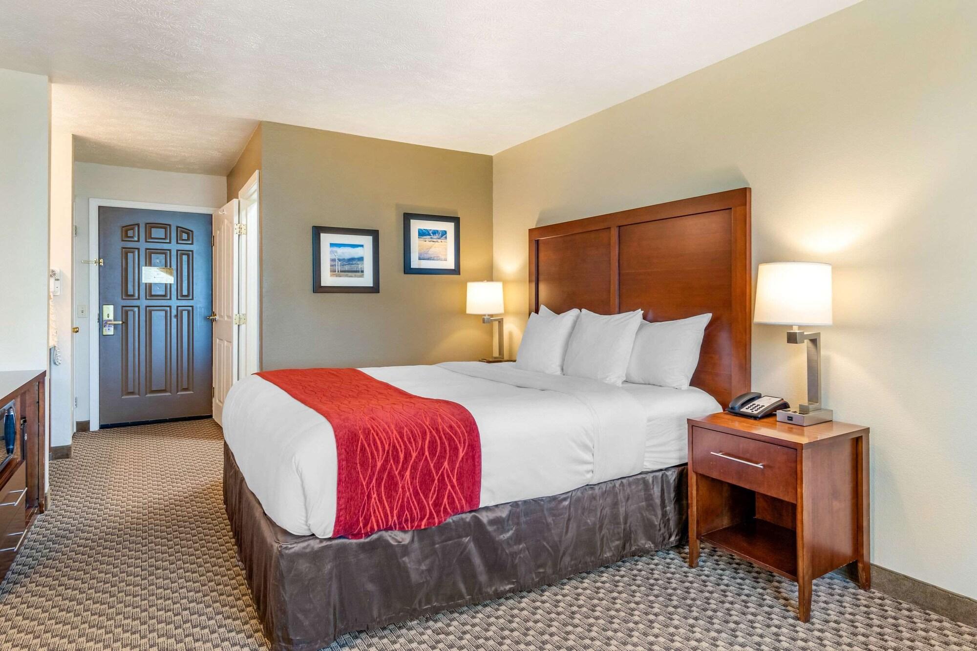 Comfort Inn & Suites Lancaster Antelope Valley Exteriér fotografie