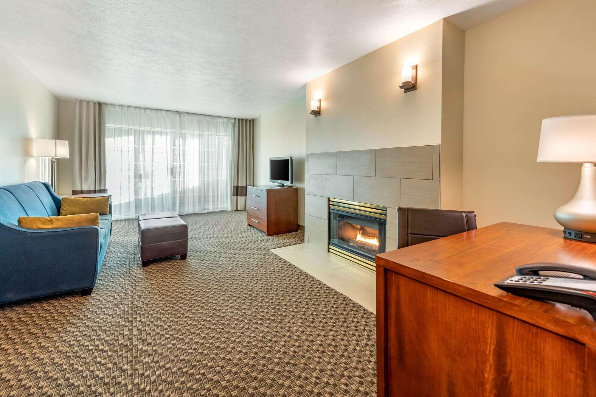 Comfort Inn & Suites Lancaster Antelope Valley Exteriér fotografie